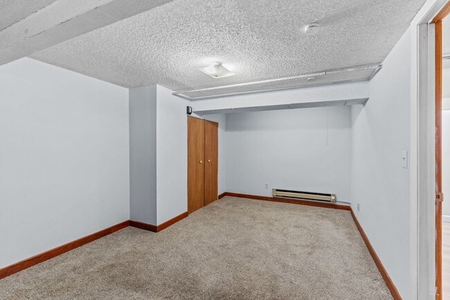 Foto del edificio - 4255-4257 N Thomas Ave