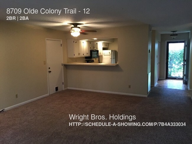 Foto del edificio - 8709 Olde Colony Trl