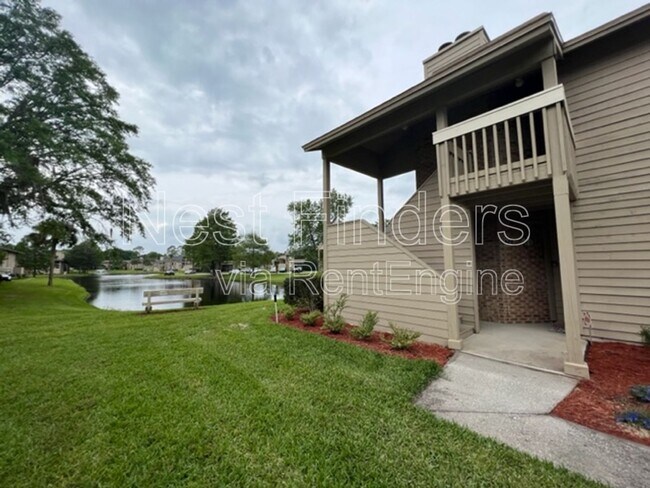 Foto del edificio - 10200 Belle Rive Blvd