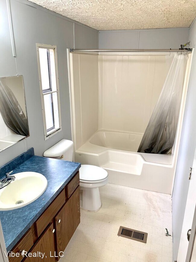 Foto del edificio - 3 br, 2 bath House - 2600 Pennington Ave