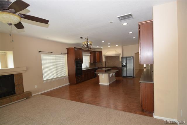 Foto del edificio - 1325 Exquisite St