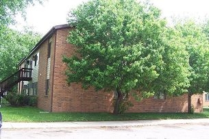 Building Photo - Broadway Village