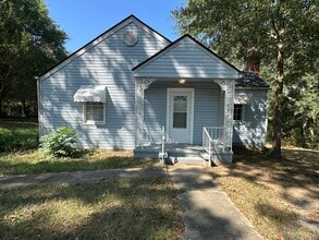 Building Photo - 3212 Oakland Ave