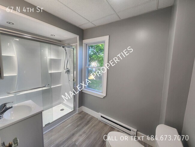 Foto del edificio - 67 N 4th St