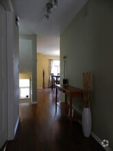 Building Photo - 710 Massie Dr