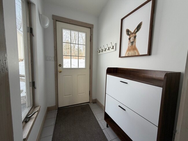 Building Photo - 12 Community Way