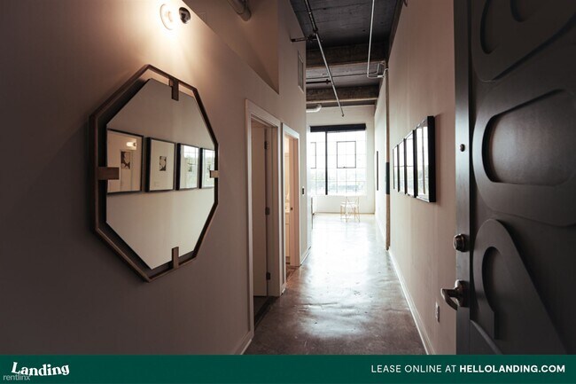 Building Photo - 15 12th St S