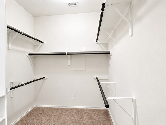 Foto del edificio - 40621 Guillemont Ln