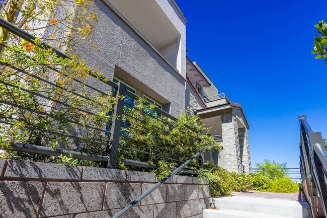 Foto del edificio - 11604 Kindle Corner Ave