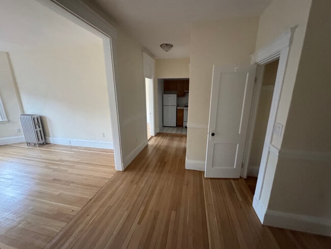 Foto del edificio - 1127 Commonwealth Ave