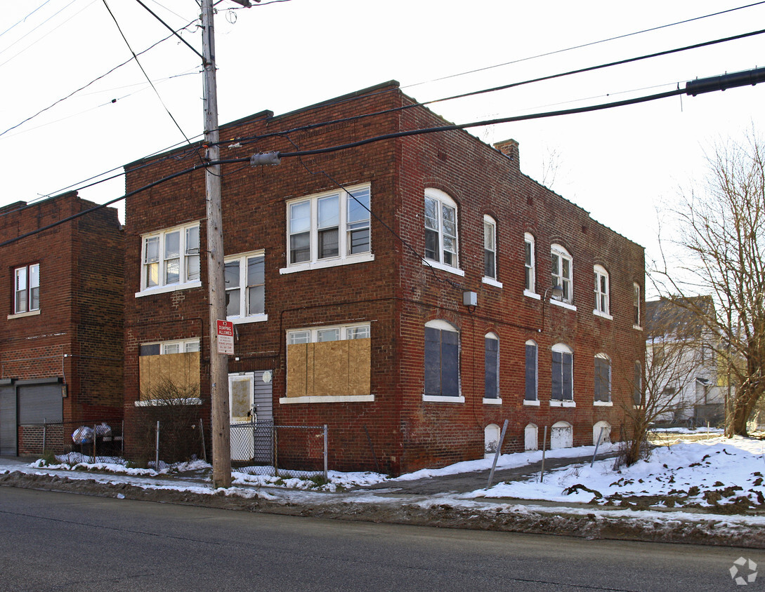 Primary Photo - 14118 Aspinwall Ave