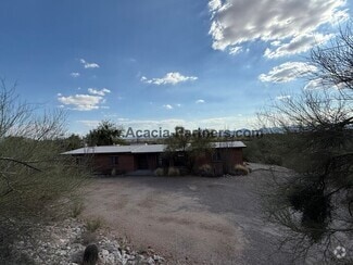 Building Photo - 4030 E La Cadena