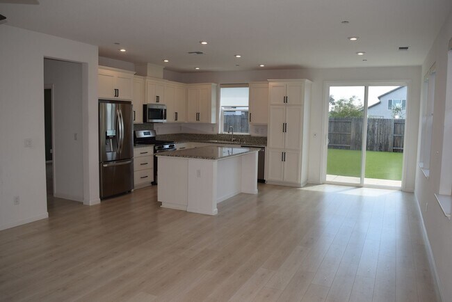 Building Photo - 2703 Coronado Ln