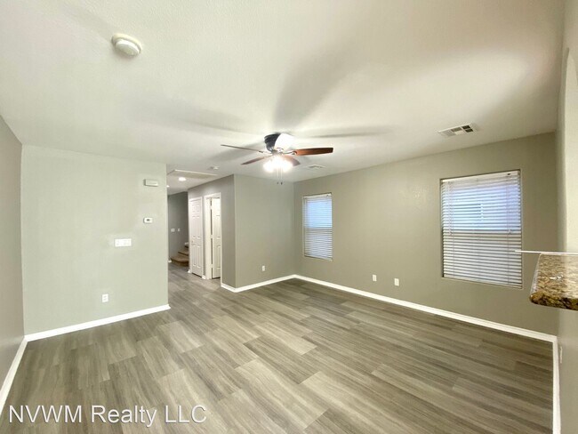 Foto del edificio - 5 br, 2.5 bath House - 8881 Skyline Peak Ct