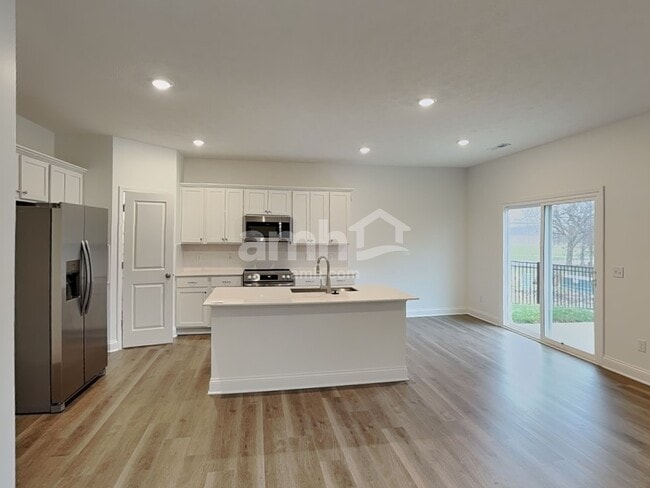 Building Photo - 203 Kramer Mills Dr