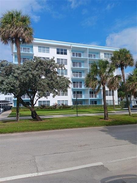 Foto del edificio - 4540 N Ocean Dr