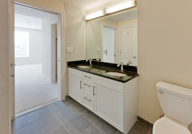 Building Photo - 17 Cameron Ave