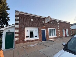 Building Photo - 701 Pierce St