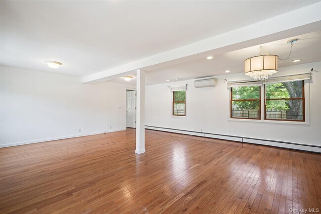 Building Photo - 2079 Baldwin Rd