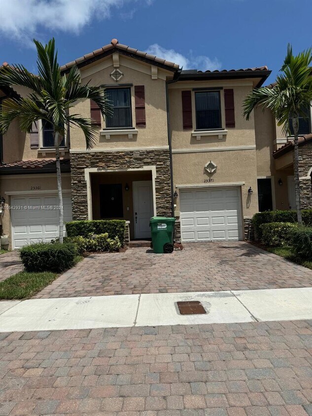 Primary Photo - 25371 SW 115 Ct
