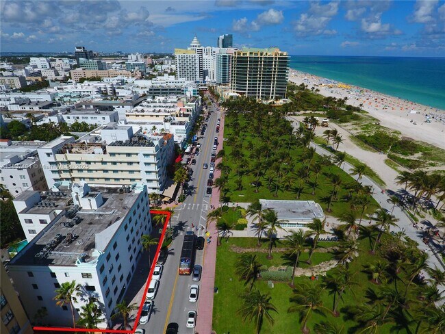 Foto del edificio - 1390 Ocean Dr