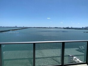 Building Photo - 480 NE 31st St