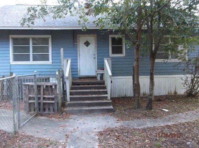Building Photo - 1112 W Main St