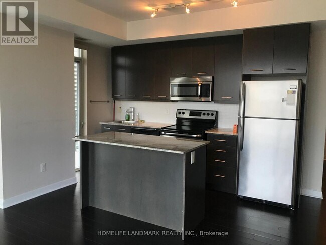 Building Photo - 360 Square One Dr