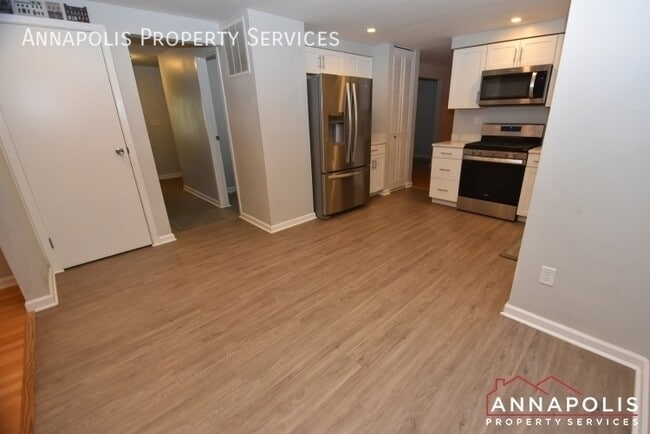 Foto del edificio - 528 Bay Green Dr