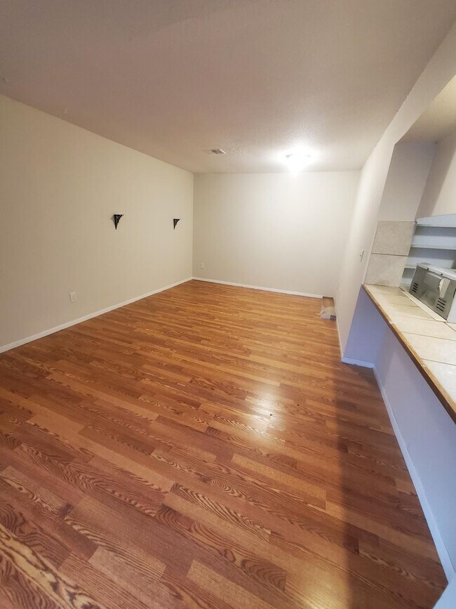 Foto del edificio - 504 S Paula Ave