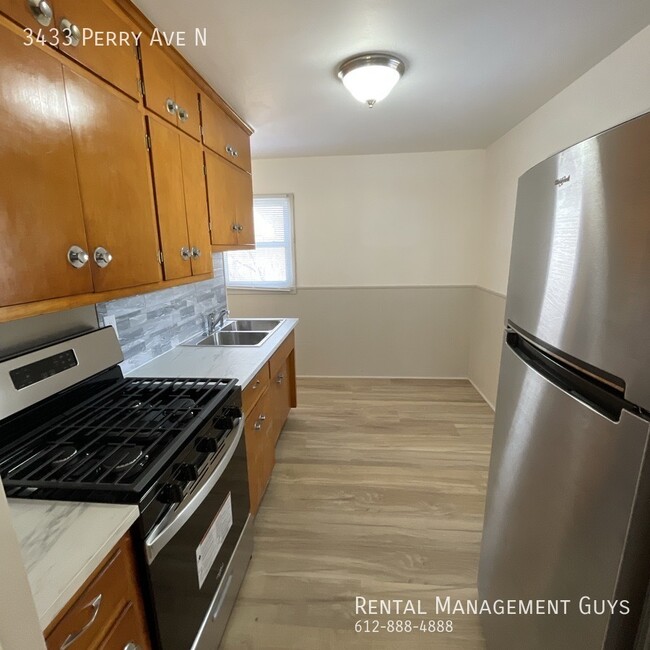 Building Photo - Rent Ready 3 Bedroom In Crystal! Handicap ...