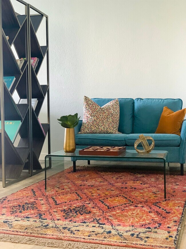 Living Room - 3501 Inverrary Blvd