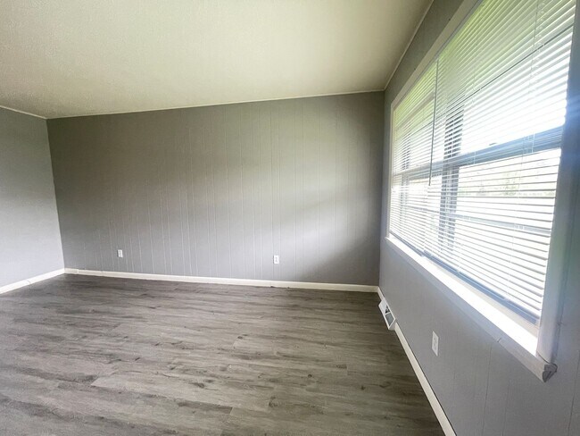 Foto del edificio - 4551 West Third Street