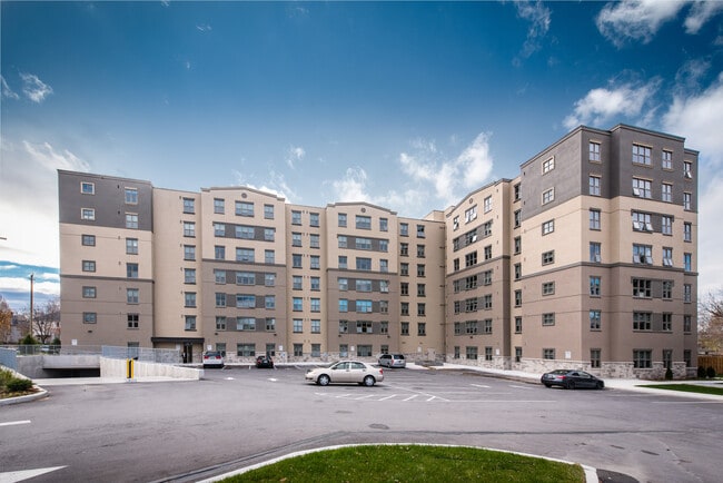 Lake Building - Regent Student Living