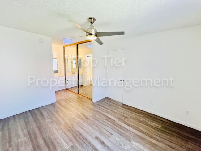 Building Photo - Beautifully remodeled 1BR, 1BA condo in th...