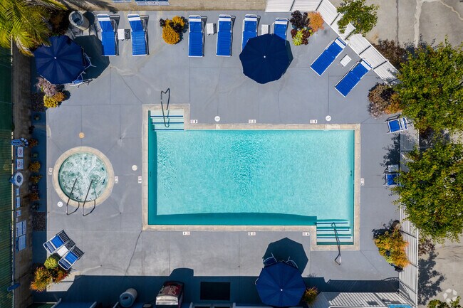 Piscina - The Grand Terrace Apartments