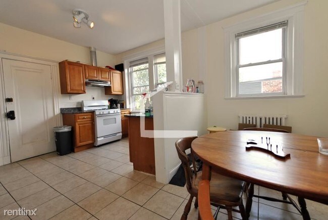 Building Photo - 3 br, 2 bath  - 21 James St # 11