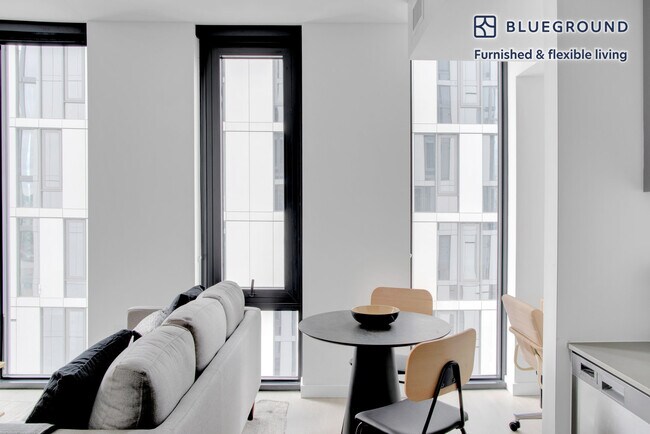 Foto del edificio - 702 Spring St