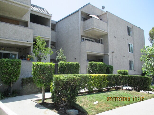 Foto del edificio - 1030 Winchester Ave