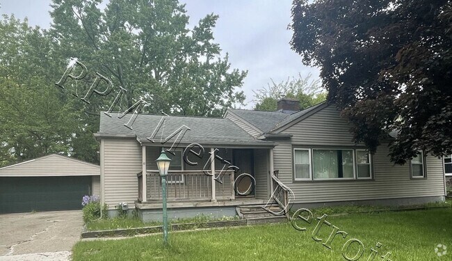 Building Photo - 32851 Linderman Ave