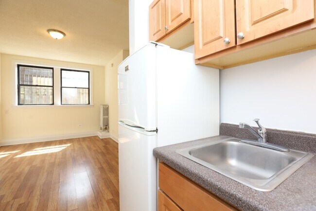 Foto del edificio - 1742 N Humboldt Blvd