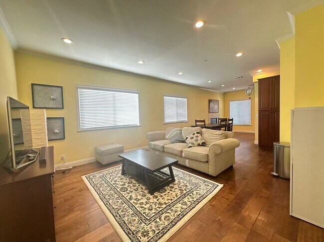 Foto del edificio - 3 bed 3.5 bath in Pasadena