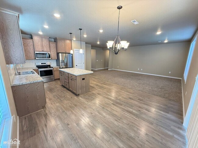 Foto del edificio - Modern 3-Bed Moxee Home with Huge Fenced Yard & Covered Patio