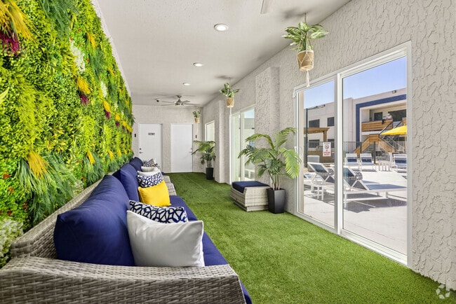 Building Photo - Celeste Glendale