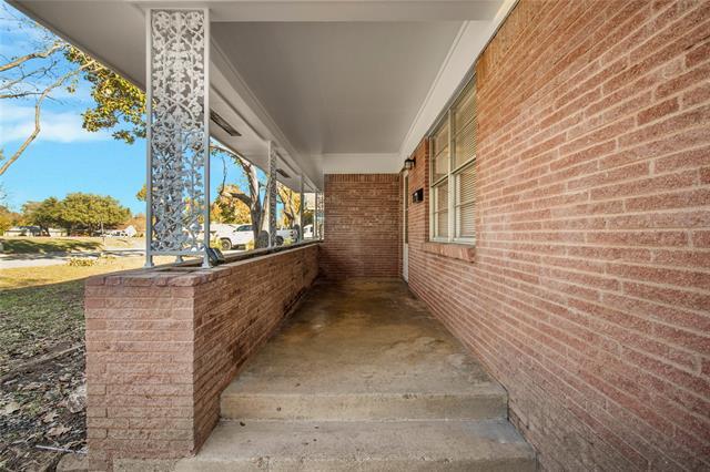 Foto del edificio - 1618 University Dr