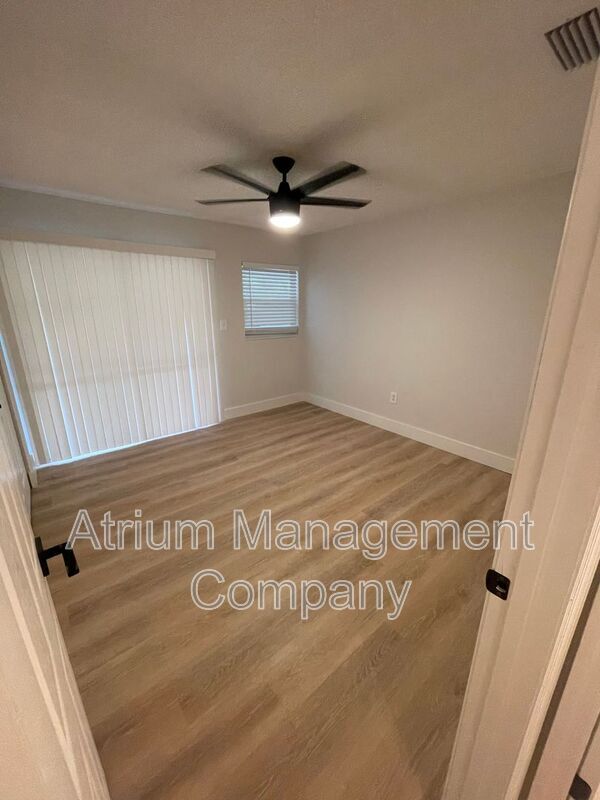 Foto del edificio - 6315 SW 13th St