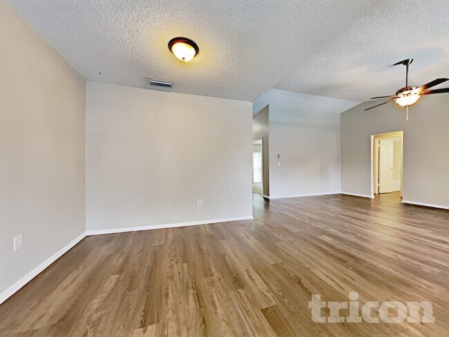 Foto del edificio - 14139 Arbor Hills Rd