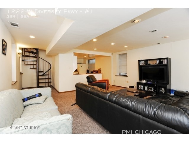 Photo - 1222 W Diversey Pkwy Apartment