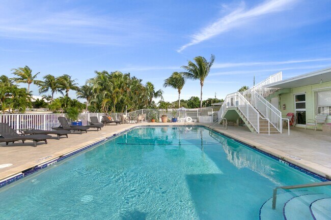 Building Photo - 5019 N Ocean Blvd