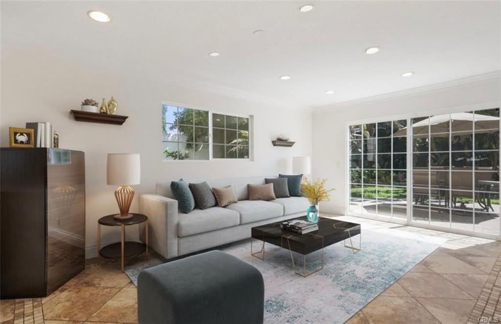 Foto principal - 5954 Wilkinson Ave